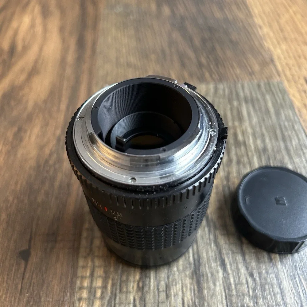 Focal MC Auto 135mm f/2.8 Telephoto Lens Japan Manual Focus Untested